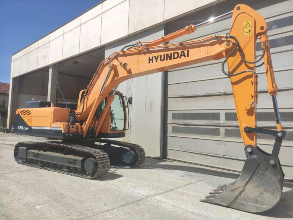 Hyundai R220NLC-9A- Photo 2