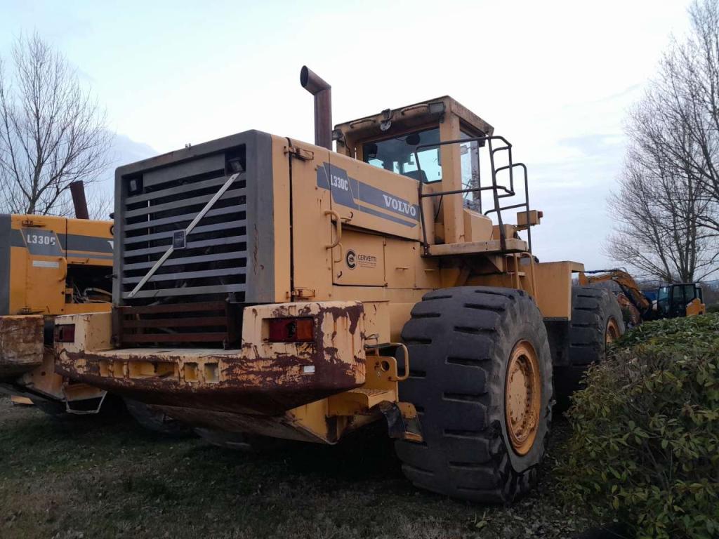 Volvo L330C- Photo 2